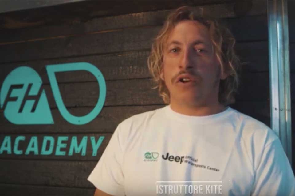 Istruttore Kite di FH Acedemy